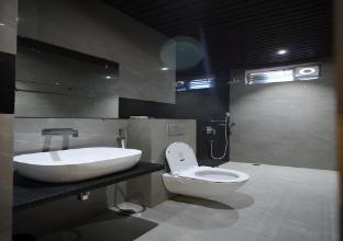 hotel avira