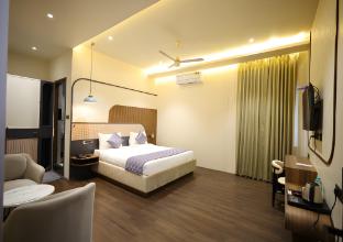 hotel avira