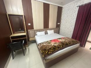 H M Homestay, Hotel And Restaurant,,2 star