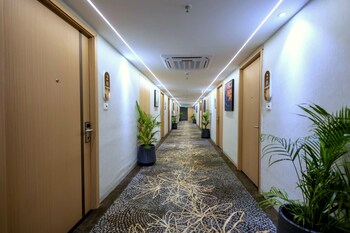 saaz hotel club and convention centre