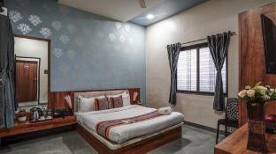utkarsh hotel and lodging