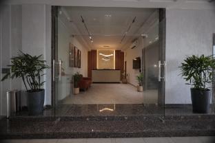 The Red Oak Hotel,,5 star