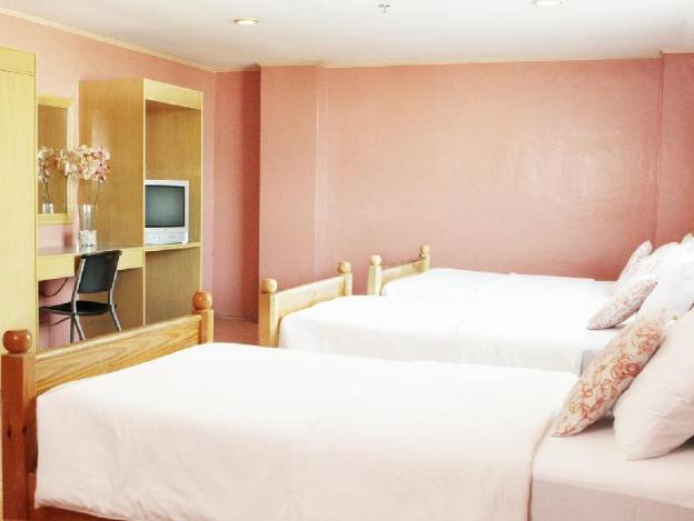 nichols airport hotel