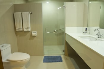 nichols airport hotel