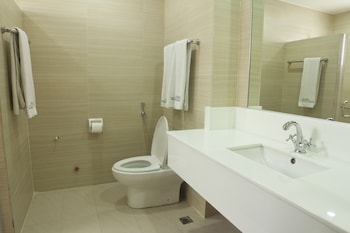 nichols airport hotel