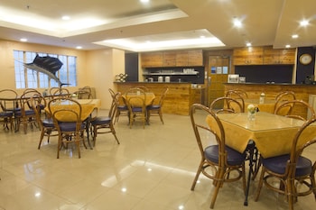 nichols airport hotel