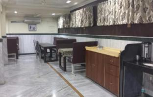 hotel neelam palace baramati maharashtra