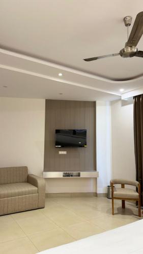hotel ivory hills