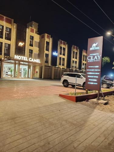 hotel camel managed by clay