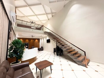 Hotel Kesharinandan,,2 star