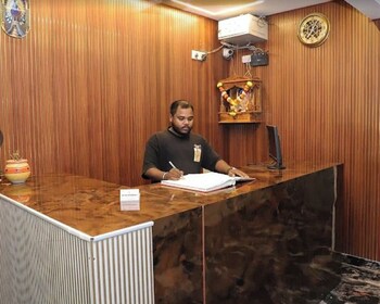Hotel Ratna Residency,,2 star