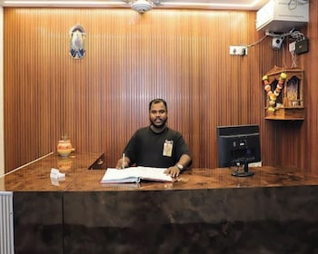 Hotel Ratna Residency,,2 star
