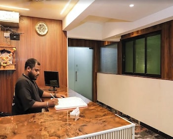 hotel ratna residency