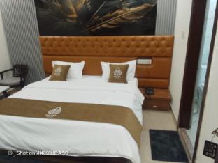 hotel h plus
