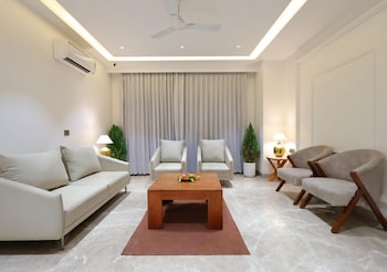 hotel ivory leaf stays