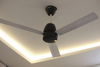 Niharika Heights Luxury Hotel,,3 star