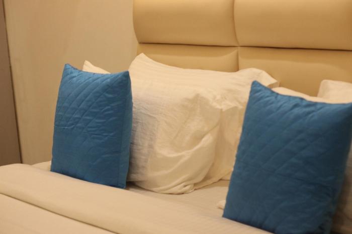 niharika heights luxury hotel