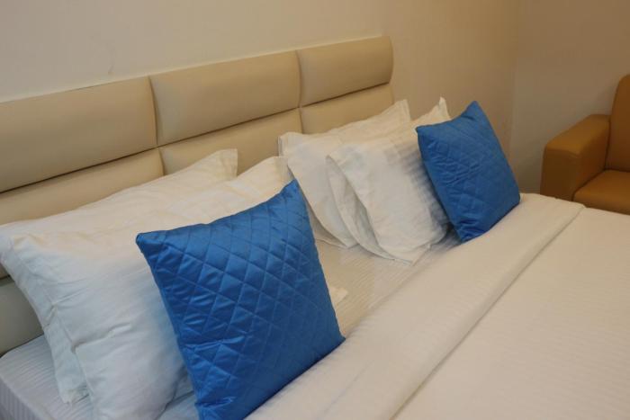 niharika heights luxury hotel