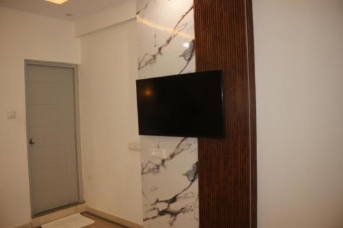 niharika heights luxury hotel