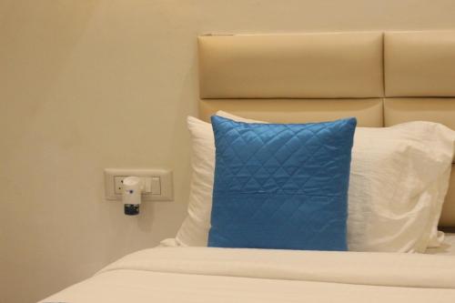 niharika heights luxury hotel