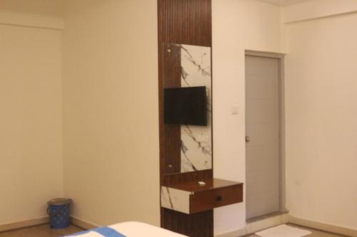 niharika heights luxury hotel