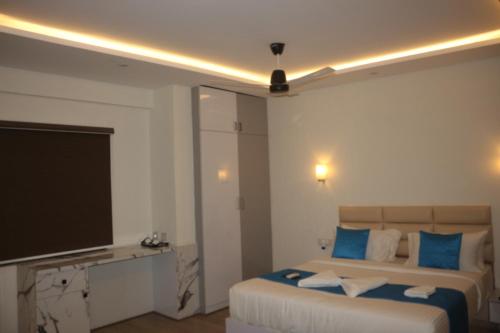 niharika heights luxury hotel