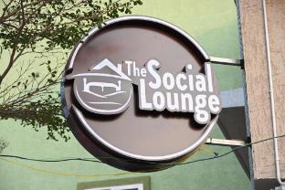 the social lounge