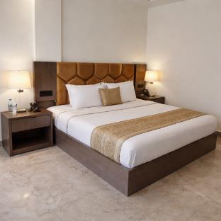 the prominence premium hotel and banquet