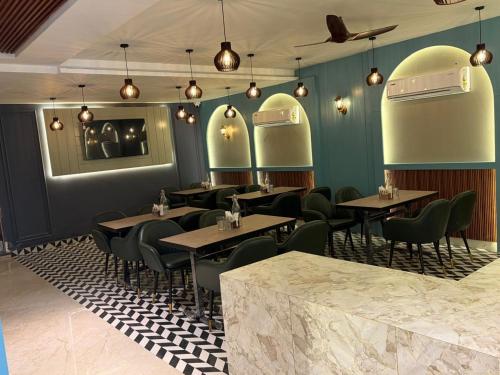 the prominence premium hotel and banquet