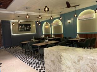 the prominence premium hotel and banquet