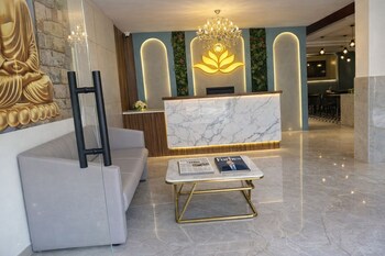 the prominence premium hotel and banquet
