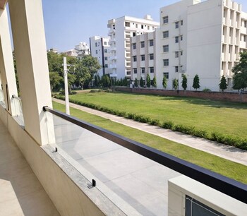 the prominence premium hotel and banquet