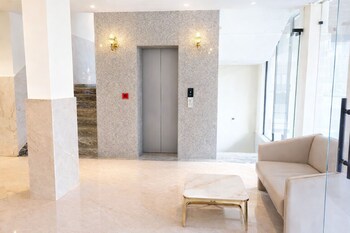 the prominence premium hotel and banquet