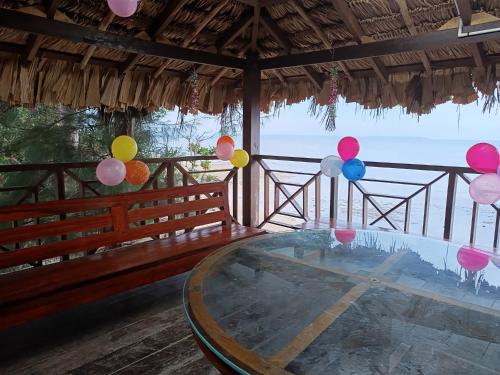 tasvir lagoon retreat