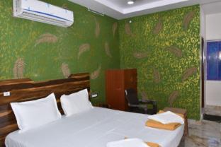 Ss Grand Lodge,,5 star