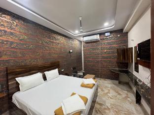 Ss Grand Lodge,,5 star