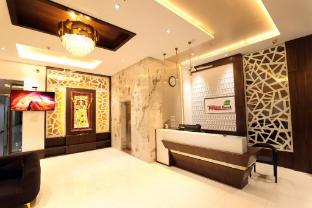 topline resort dhule