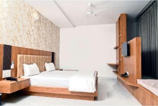 Topline Resort, Dhule,,3 star