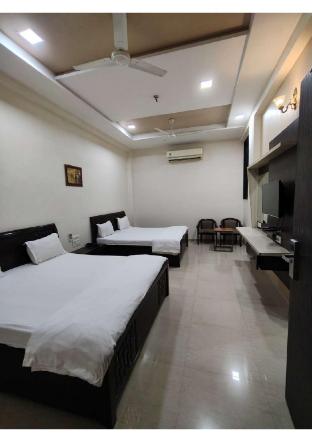 topline resort dhule