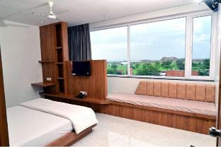 topline resort dhule