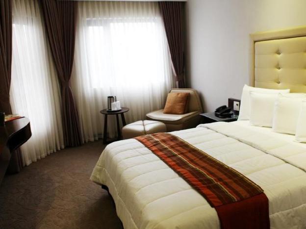 castle peak hotel