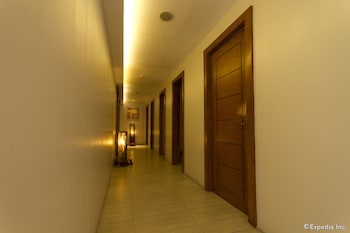 castle peak hotel