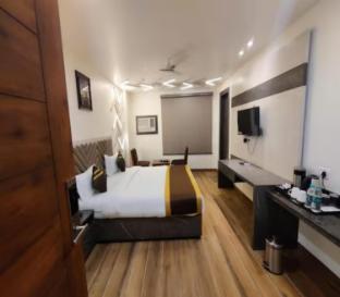 hotel d silver leaf lucknow uttar pradesh