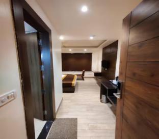 hotel d silver leaf lucknow uttar pradesh