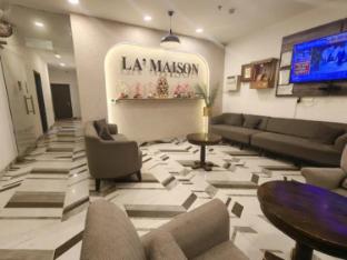 Hotel La Maison & Banquet Lucknow Uttar Pradesh,,5 star