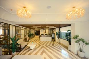 hotel meera palace