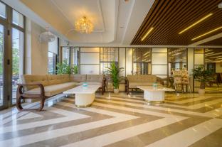 hotel meera palace