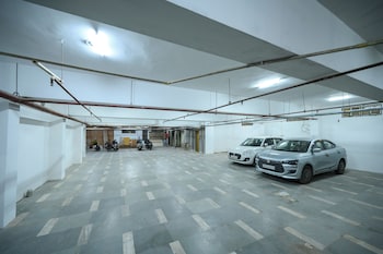 hotel meera palace