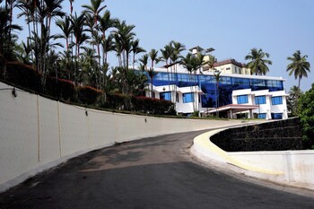 the krishna holiday village