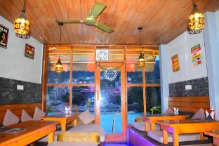 The Holy Ganges Guest House And Hostel,,5 star